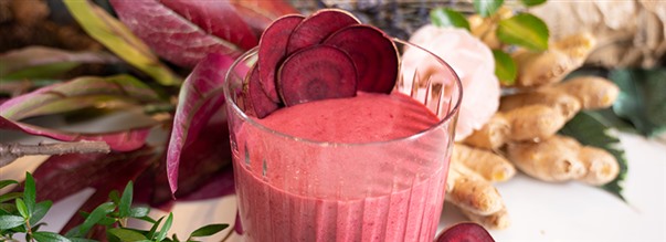 Helppo punajuuri-inkiväärismoothie